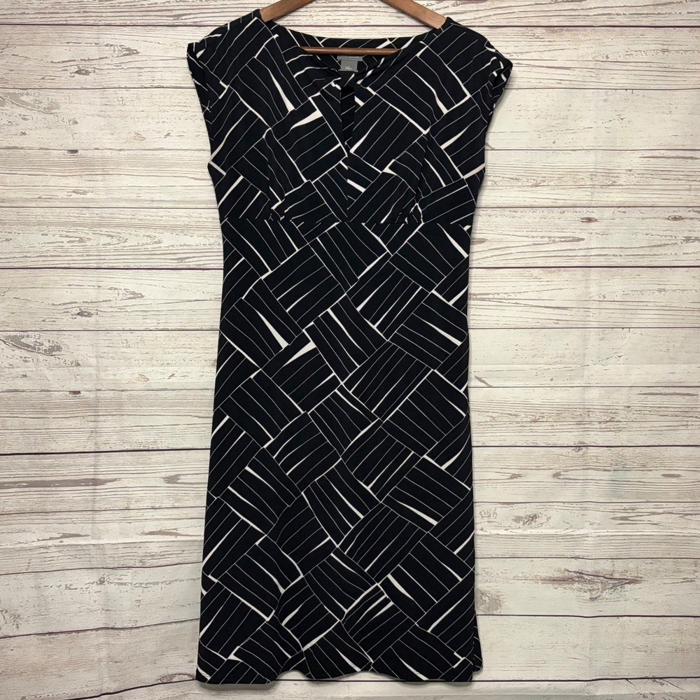 Ann Taylor Black White Geometric Keyhole Cap Sleeve Dress Size 6